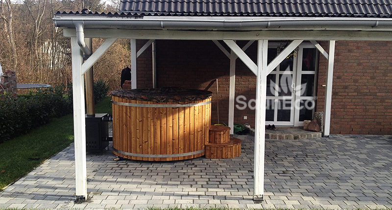 Luxurious hot tub from Sauneco
