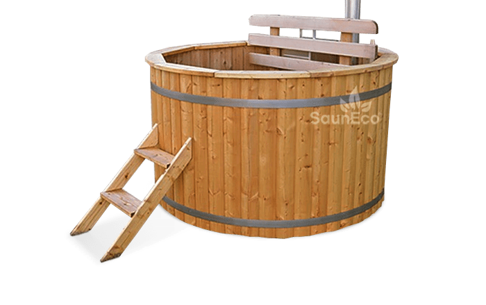 Large wooden hot tub from Sauneco