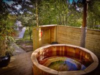 Hot tub and barrel sauna review for Sauneco