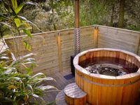 Hot tub and barrel sauna review for Sauneco