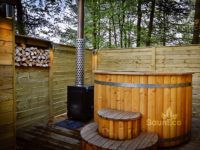 Hot tub and barrel sauna review for Sauneco