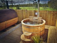 Hot tub and barrel sauna review for Sauneco